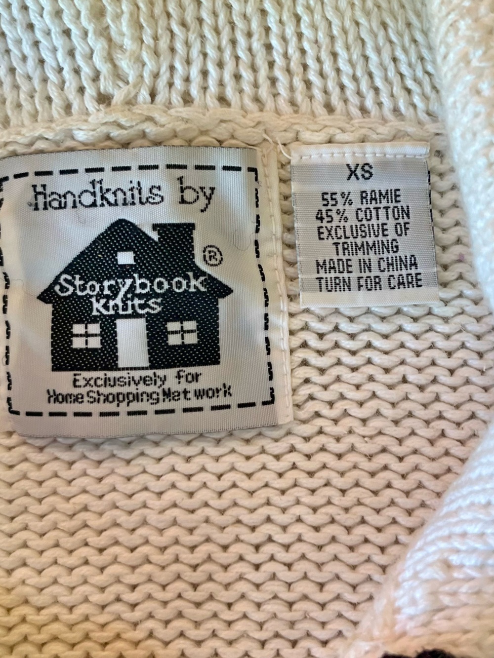 Storybook Knits White Cardigan Sweater Cardigan Red Rose Toile Embroidery SZ XS - Picture 3 of 17